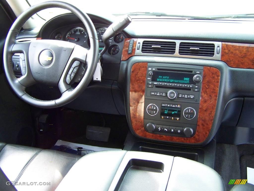 2007 Avalanche LTZ 4WD - Silver Birch Metallic / Ebony photo #15