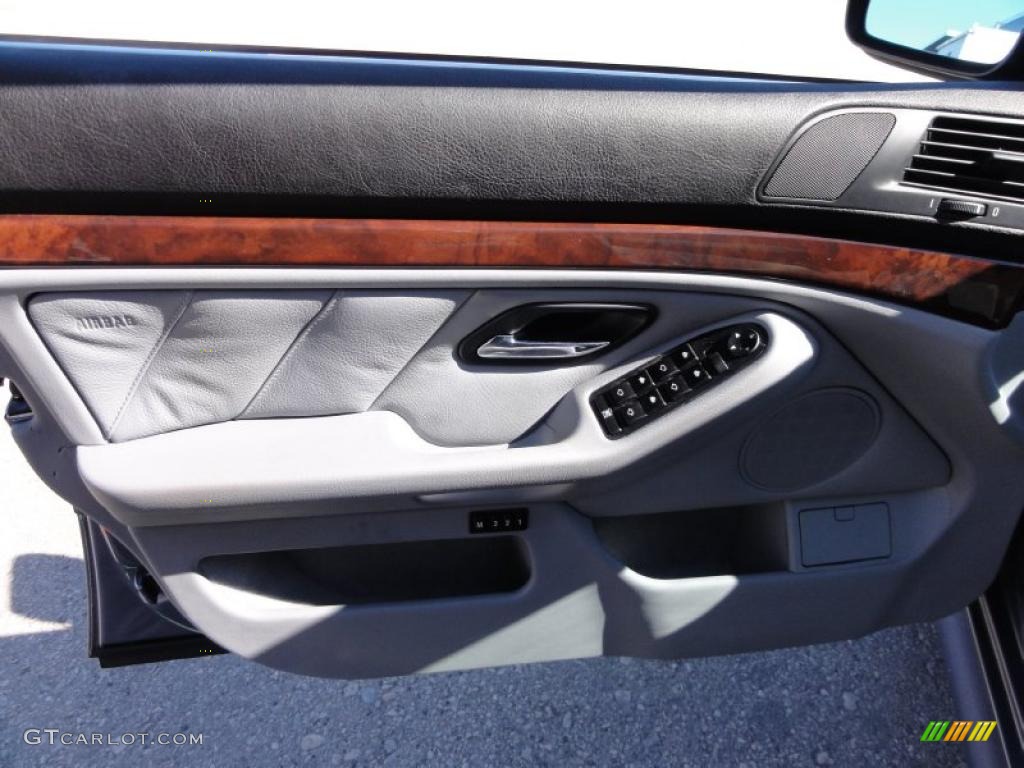 2003 BMW 5 Series 540i Sedan Grey Door Panel Photo #46350944
