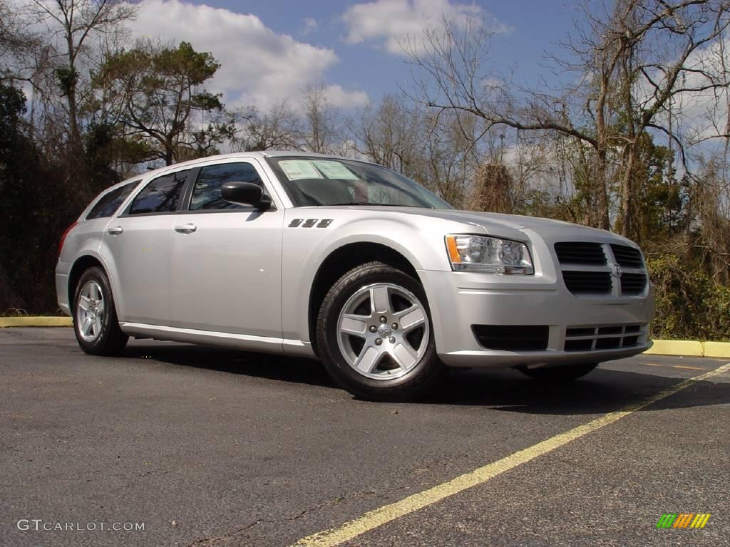 Bright Silver Metallic Dodge Magnum