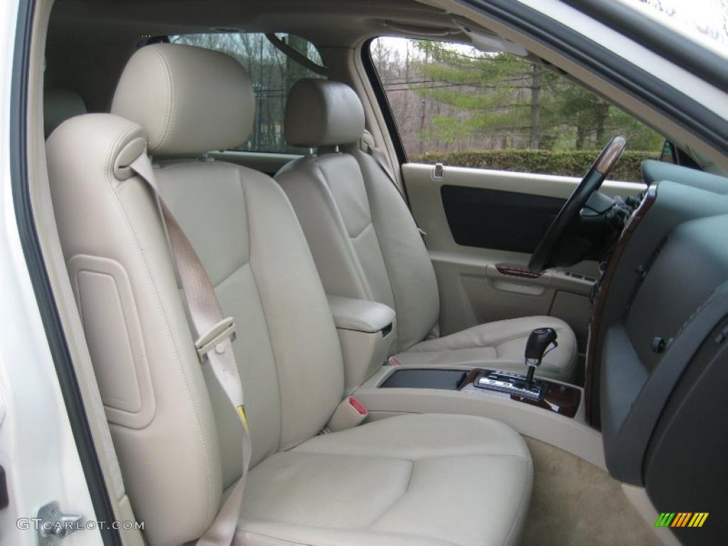 Light Neutral Interior 2004 Cadillac SRX V8 Photo #46352651