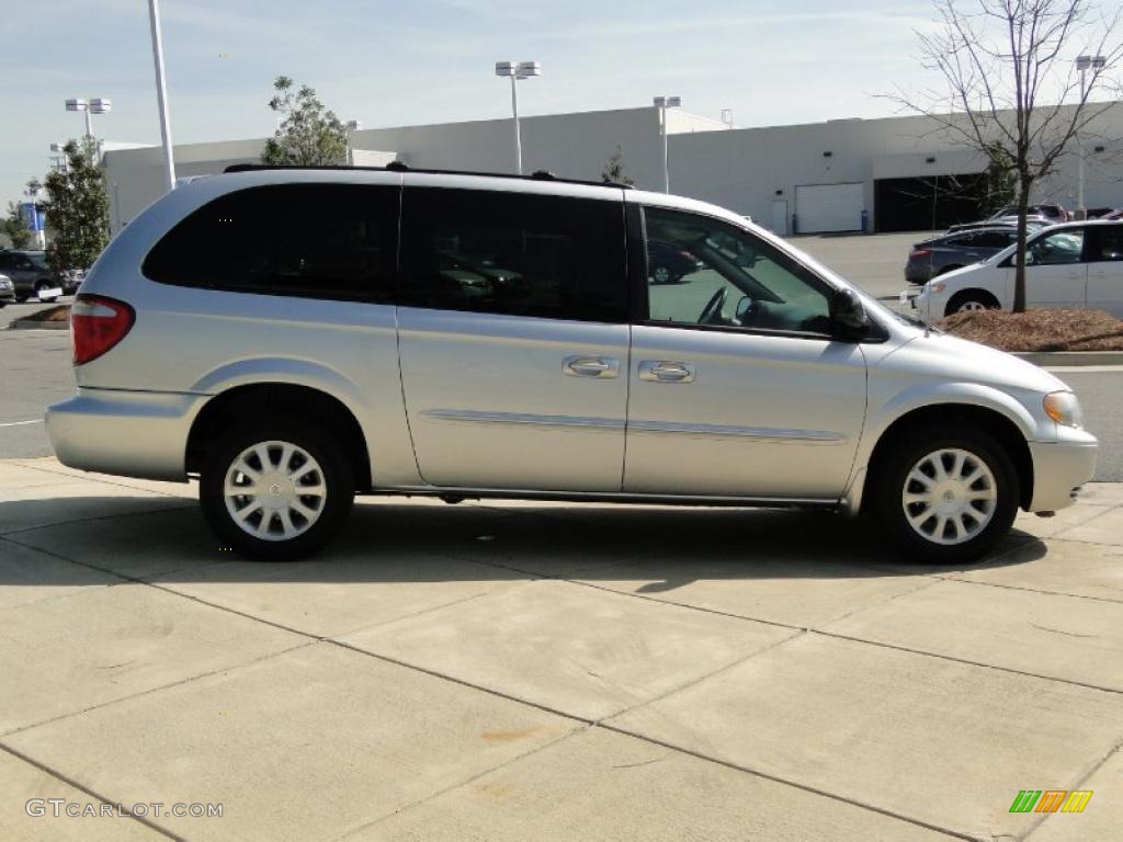 2003 Town & Country EX - Bright Silver Metallic / Taupe photo #4