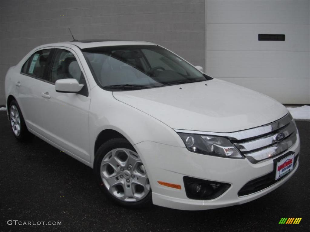 2011 Fusion SE - White Suede / Medium Light Stone photo #2