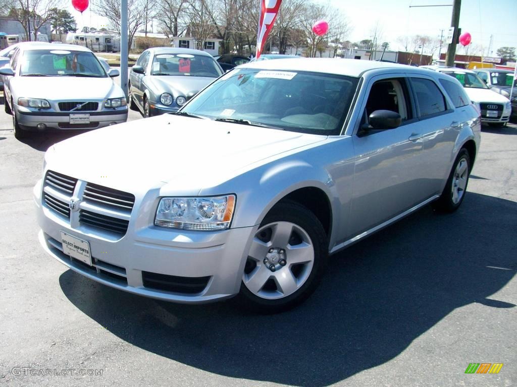 Bright Silver Metallic Dodge Magnum