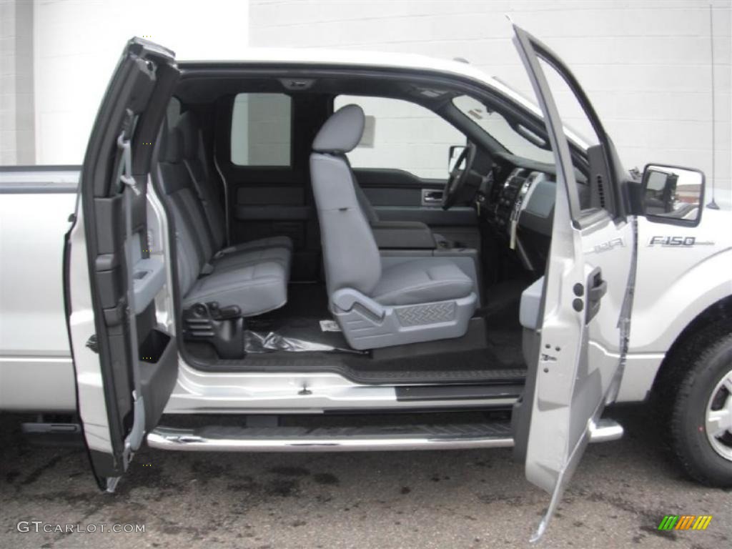 Steel Gray Interior 2011 Ford F150 XLT SuperCab Photo #46357439