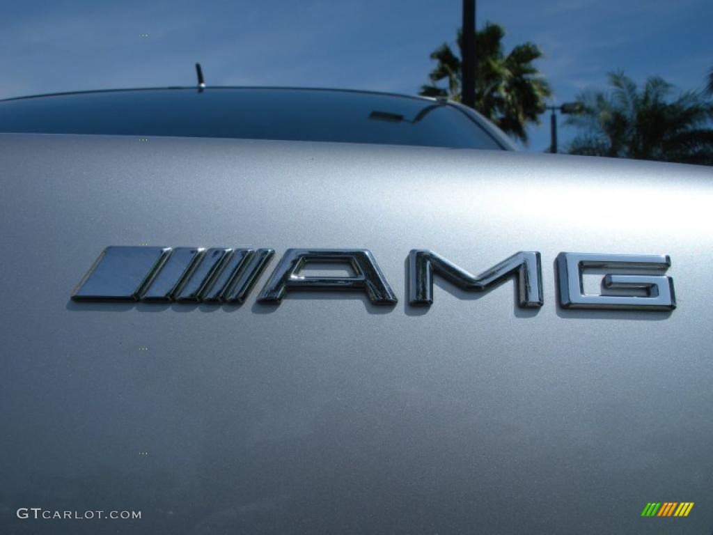 2001 Mercedes-Benz E 55 AMG Sedan Marks and Logos Photos