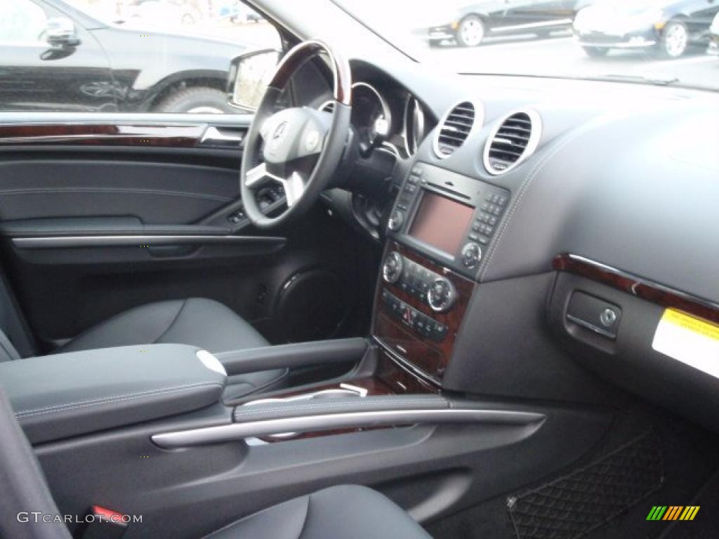 2011 Mercedes-Benz GL 450 4Matic Black Dashboard Photo #46361963