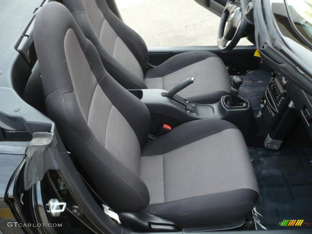Black Interior 2001 Toyota MR2 Spyder Roadster Photo #46363211