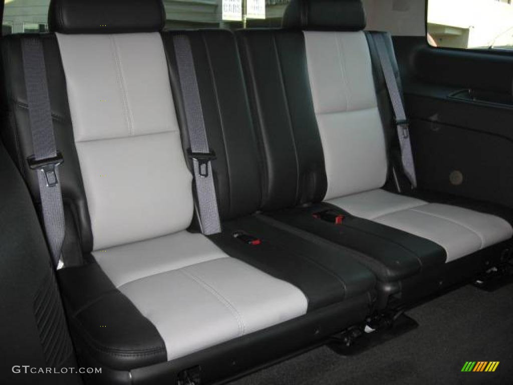 2007 Tahoe Z71 4x4 - Summit White / Light Titanium/Ebony photo #36