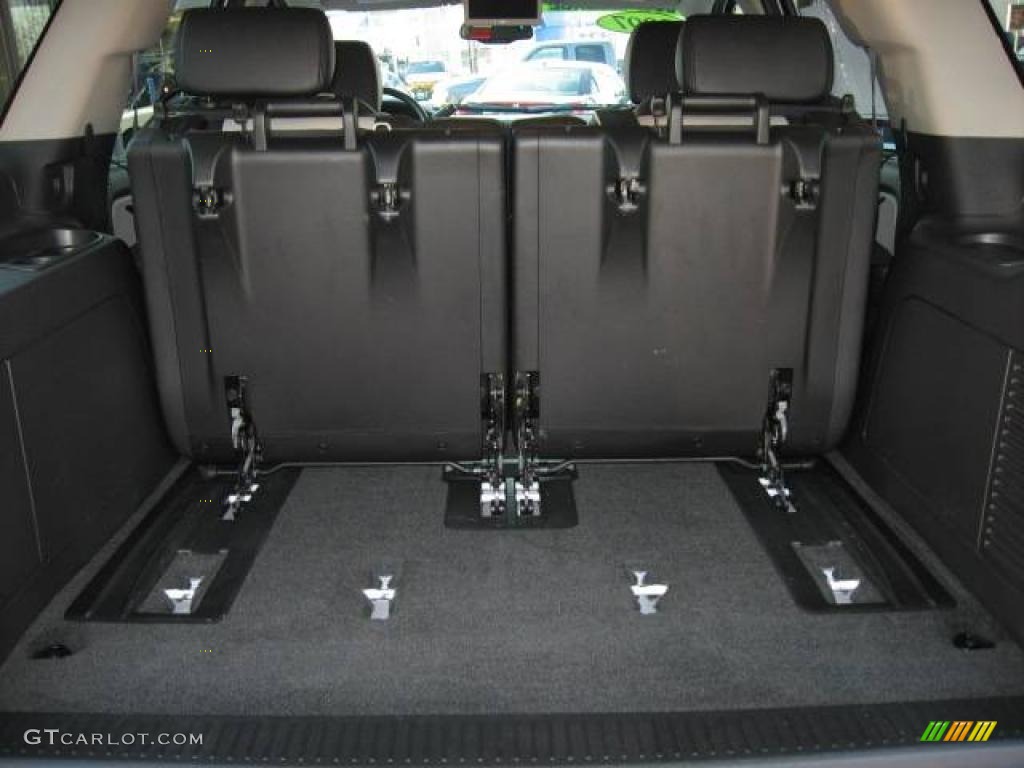 2007 Tahoe Z71 4x4 - Summit White / Light Titanium/Ebony photo #38