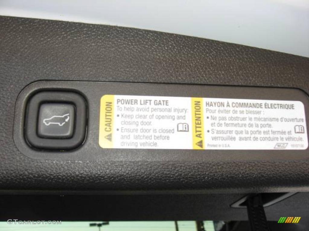 2007 Tahoe Z71 4x4 - Summit White / Light Titanium/Ebony photo #39