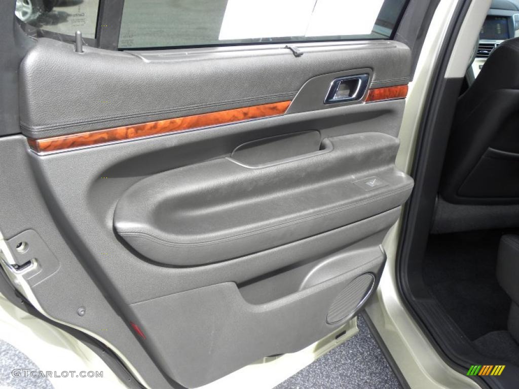 2010 Lincoln MKT FWD Charcoal Black Door Panel Photo #46367394