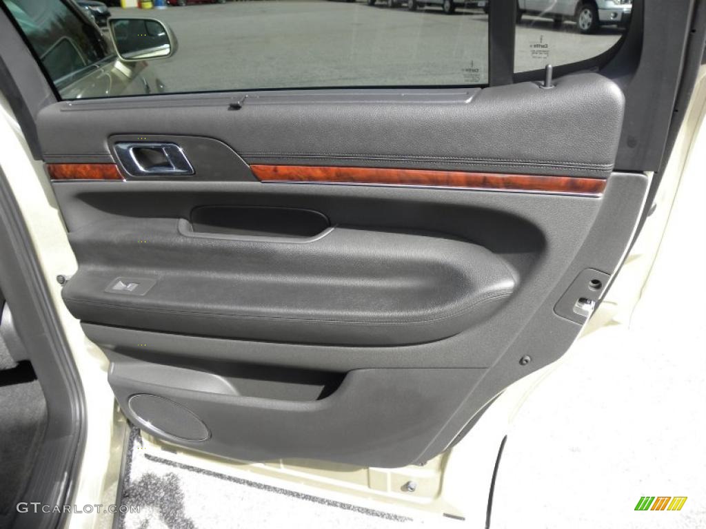 2010 Lincoln MKT FWD Charcoal Black Door Panel Photo #46367466