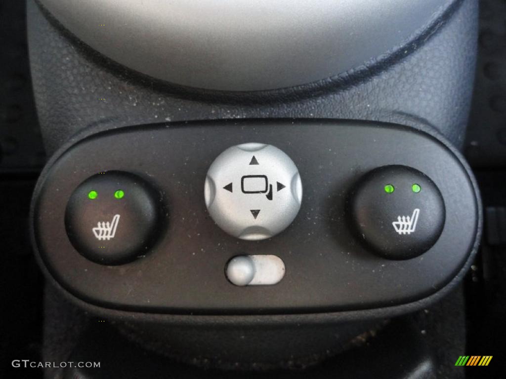 2003 Mini Cooper S Hardtop Controls Photo #46367787
