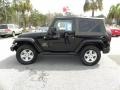 Black - Wrangler Sahara 4x4 Photo No. 2