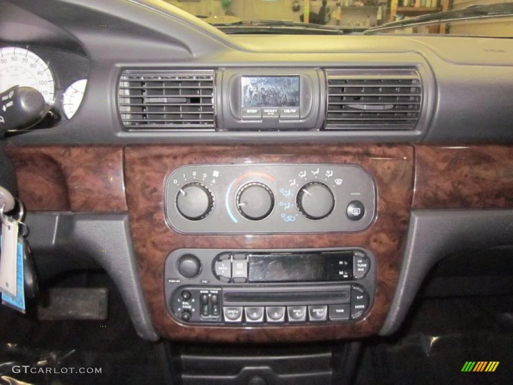 2004 Chrysler Sebring Limited Sedan Controls Photos