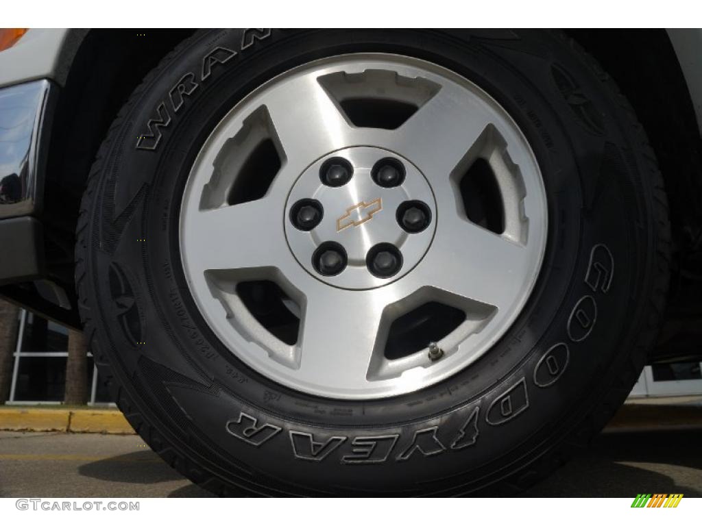 2004 Tahoe LT - Summit White / Gray/Dark Charcoal photo #2