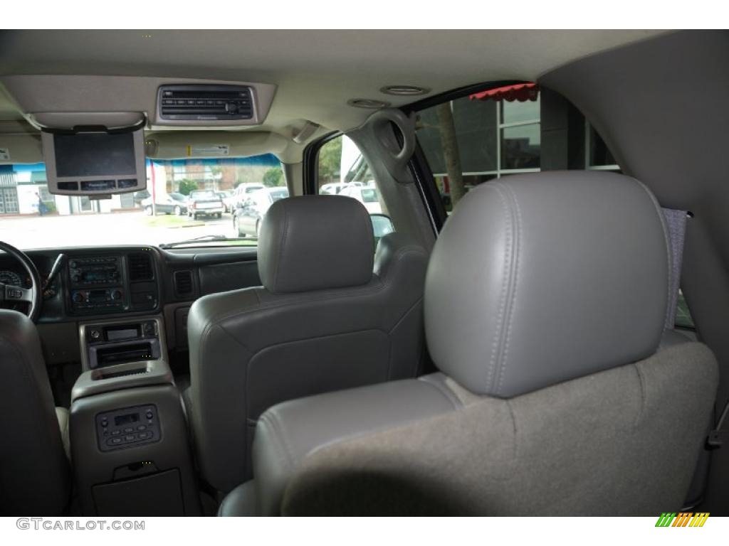 2004 Tahoe LT - Summit White / Gray/Dark Charcoal photo #13