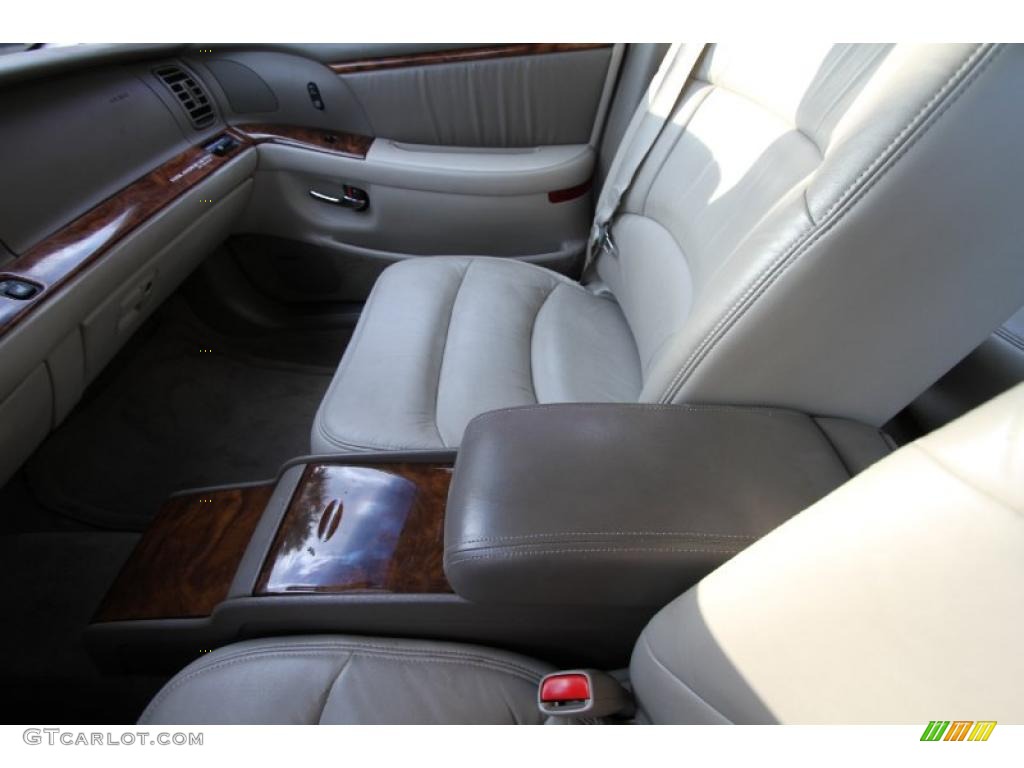 Taupe Interior 2003 Buick Park Avenue Ultra Photo #46373652