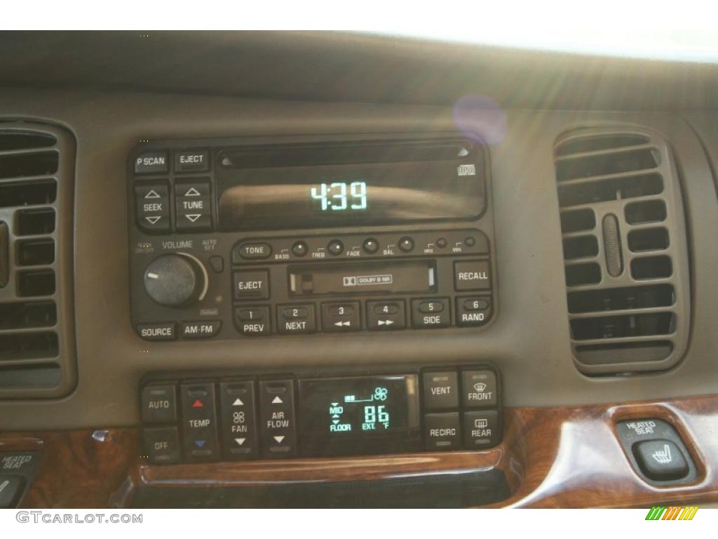 2003 Buick Park Avenue Ultra Controls Photo #46373664