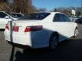 Super White - Camry SE Photo No. 9