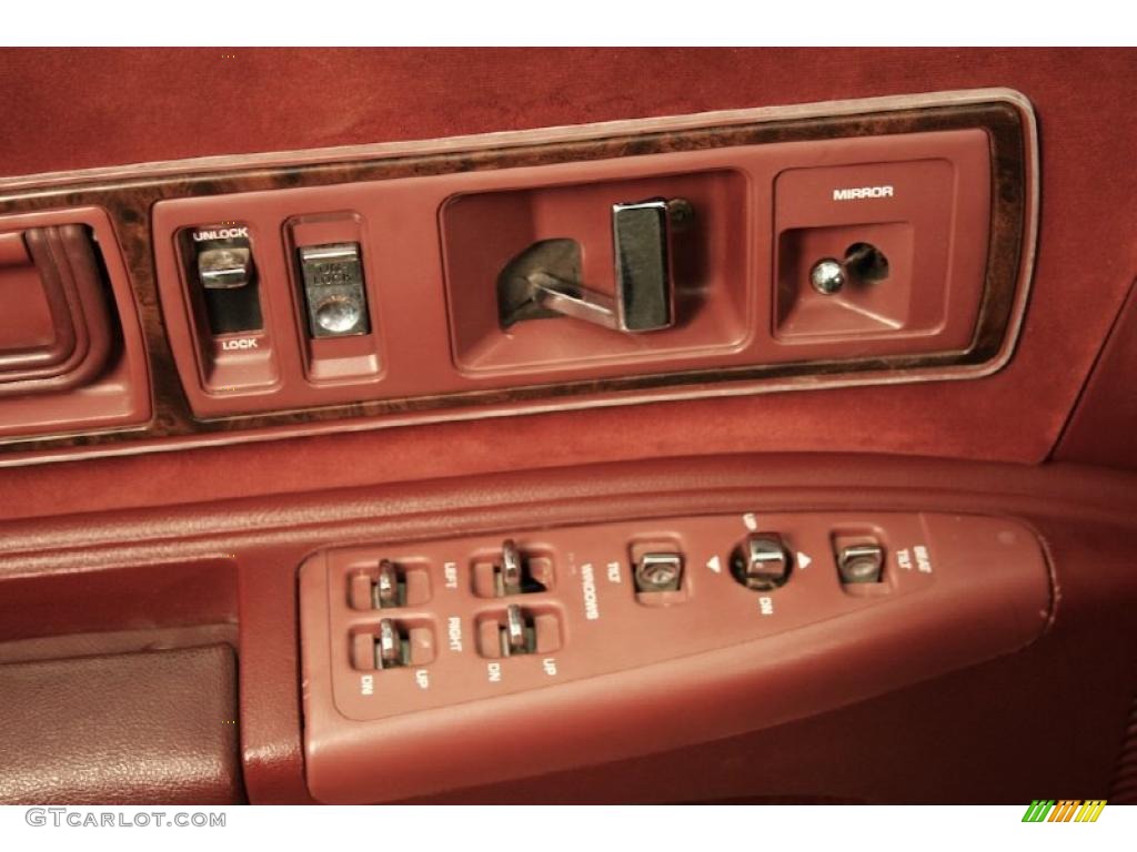 1992 Buick Roadmaster Estate Controls Photo #46374297