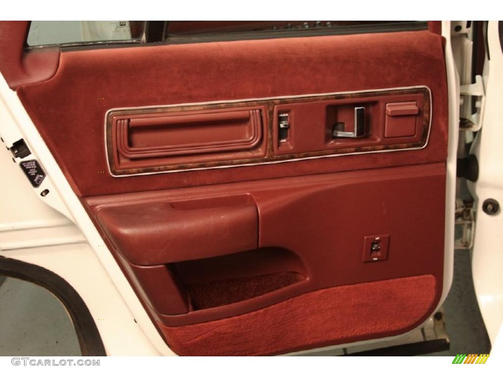 1992 Buick Roadmaster Estate Red Door Panel Photo #46374312