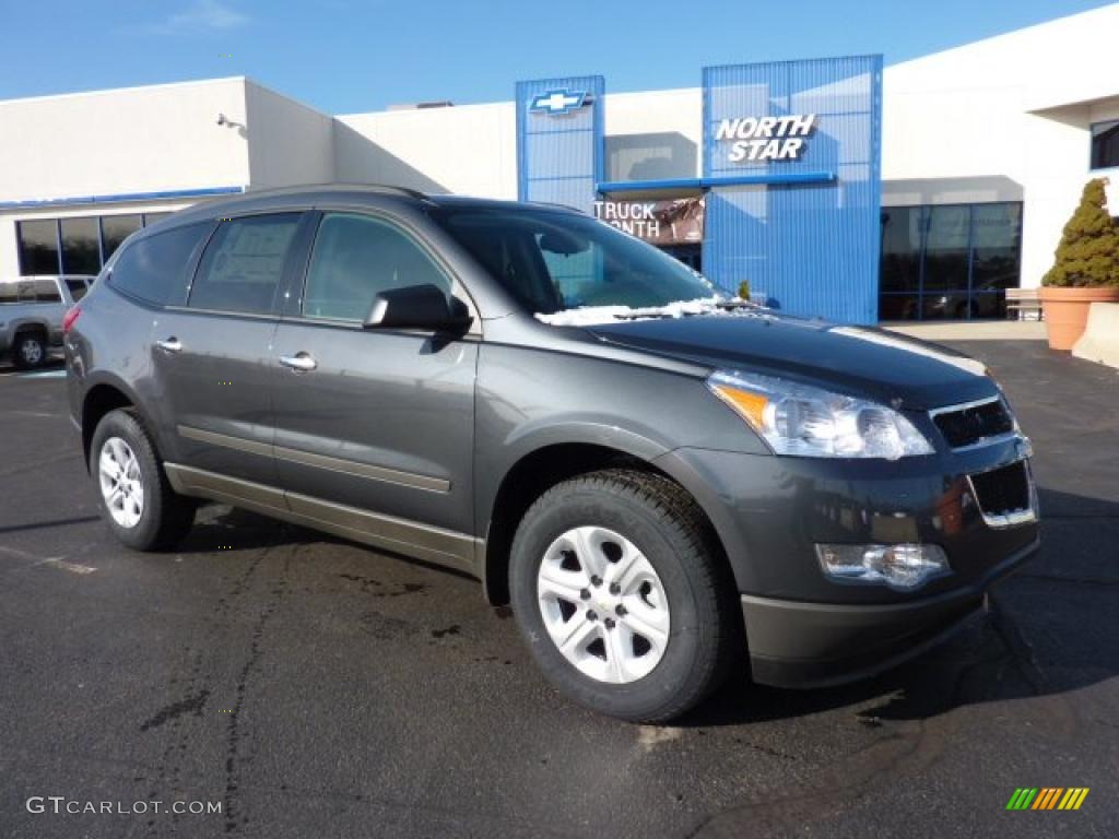 2011 Traverse LS - Cyber Gray Metallic / Dark Gray/Light Gray photo #1