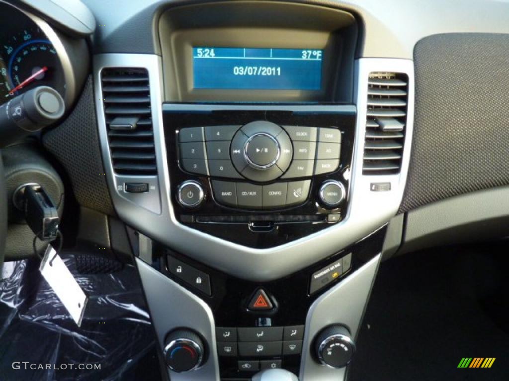 2011 Chevrolet Cruze ECO Controls Photo #46377714