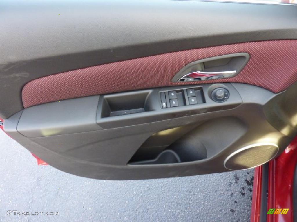 2011 Chevrolet Cruze LT/RS Jet Black/Sport Red Door Panel Photo #46378275