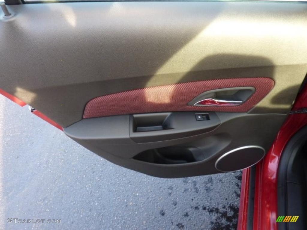 2011 Chevrolet Cruze LT/RS Jet Black/Sport Red Door Panel Photo #46378281