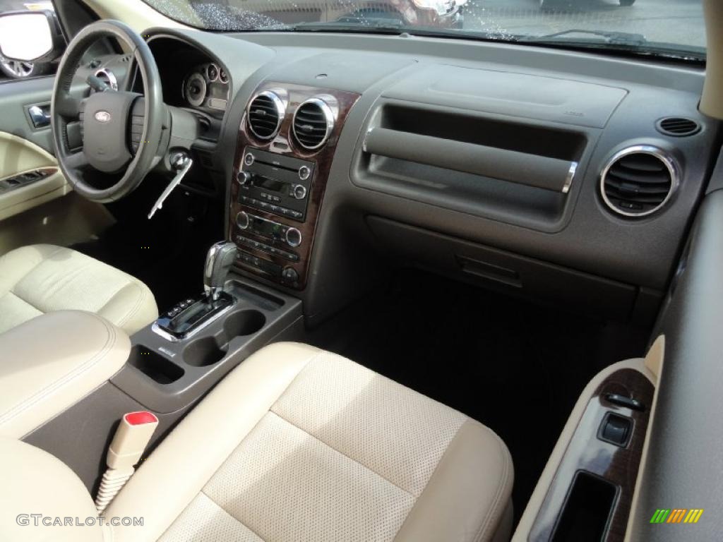 Camel Interior 2008 Ford Taurus X Eddie Bauer Photo #46378923