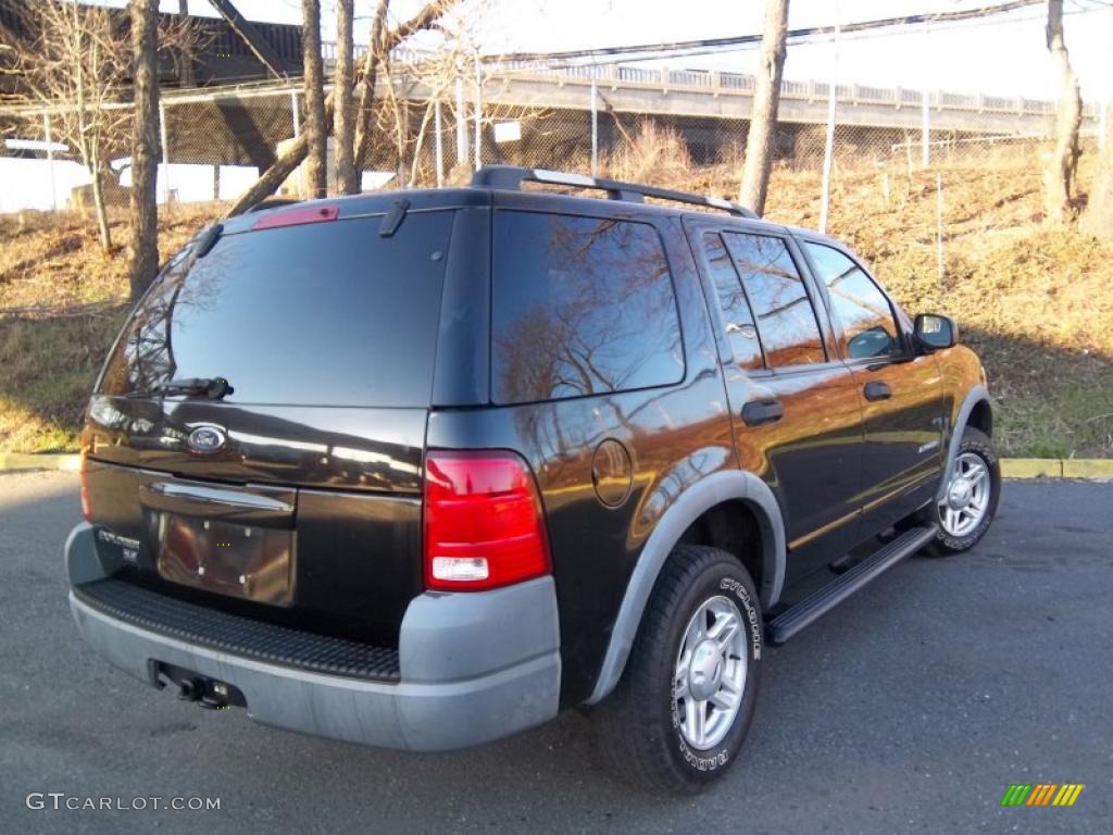 2002 Explorer XLS 4x4 - Black Clearcoat / Graphite photo #6