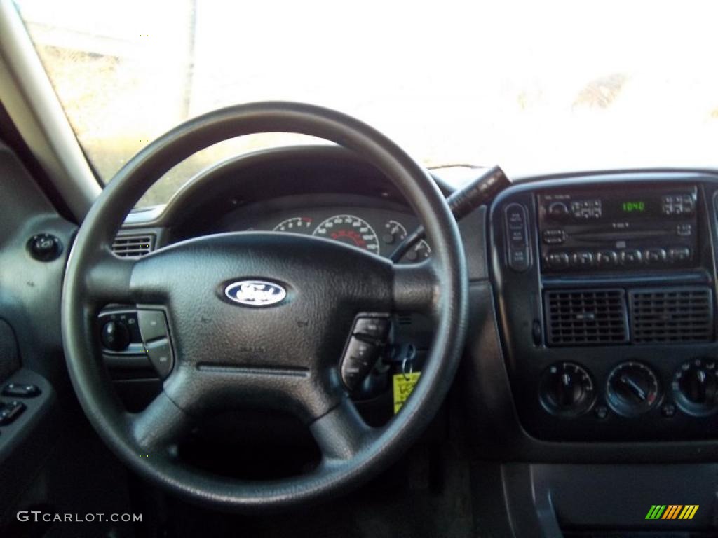 2002 Explorer XLS 4x4 - Black Clearcoat / Graphite photo #7