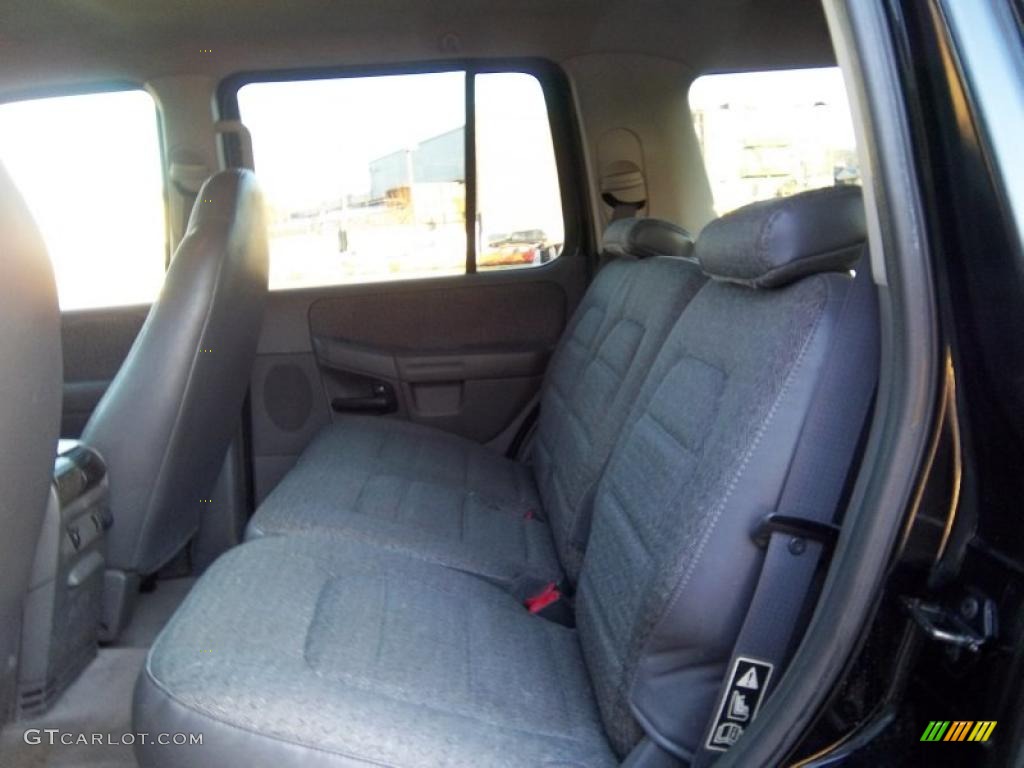 2002 Explorer XLS 4x4 - Black Clearcoat / Graphite photo #9