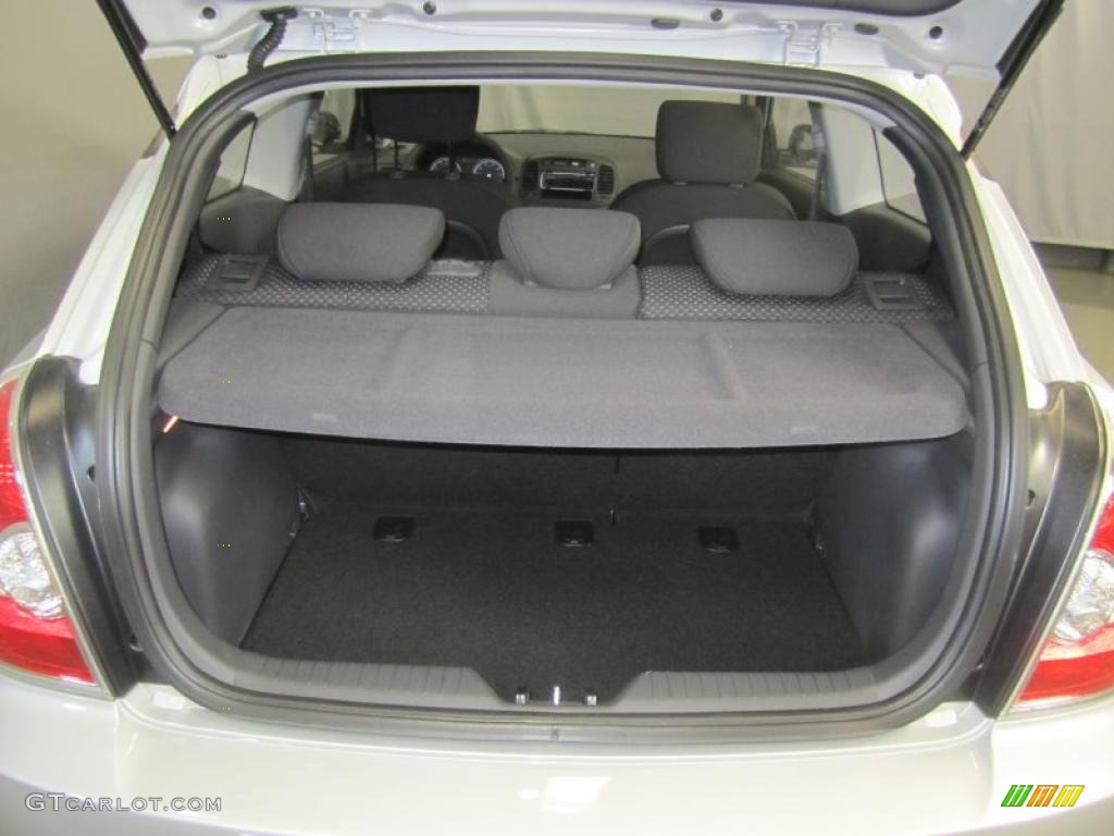 2011 Hyundai Accent GL 3 Door Trunk Photo #46387155