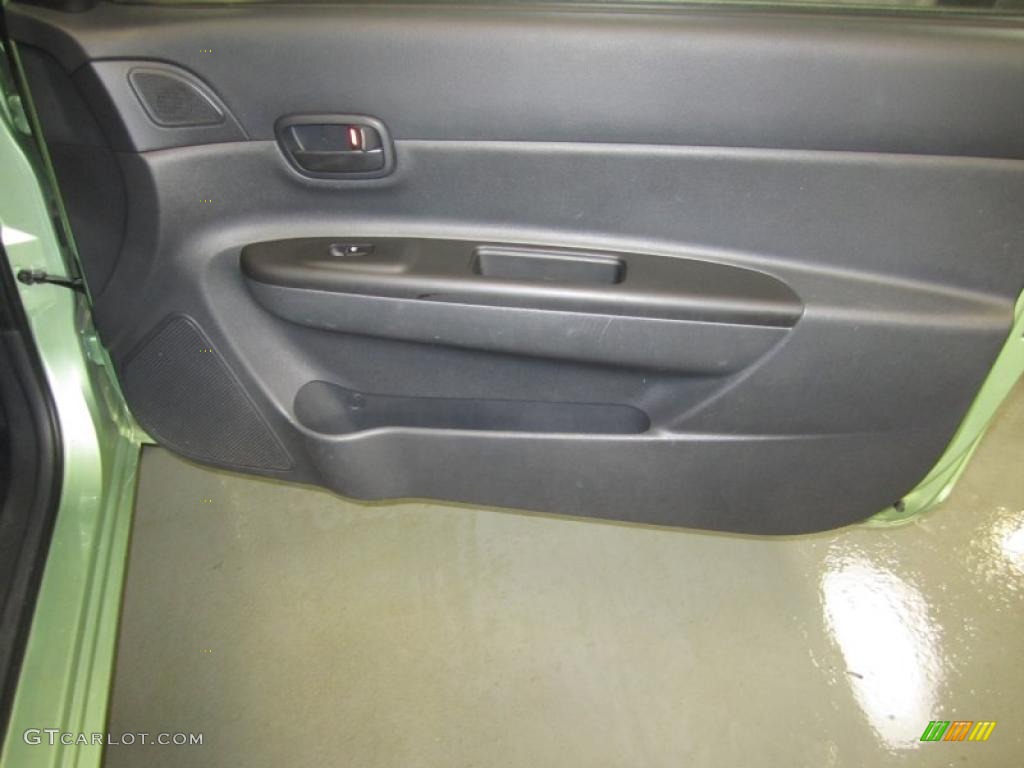 2007 Hyundai Accent SE Coupe Door Panel Photos
