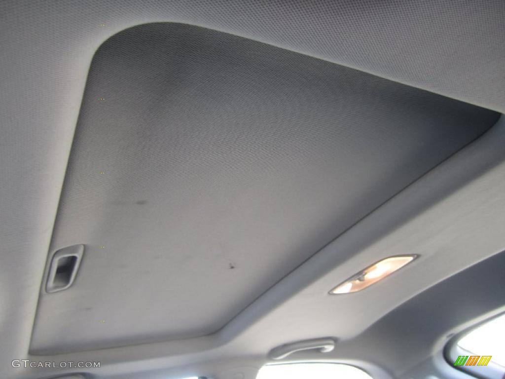 2007 Hyundai Accent SE Coupe Sunroof Photo #46387450