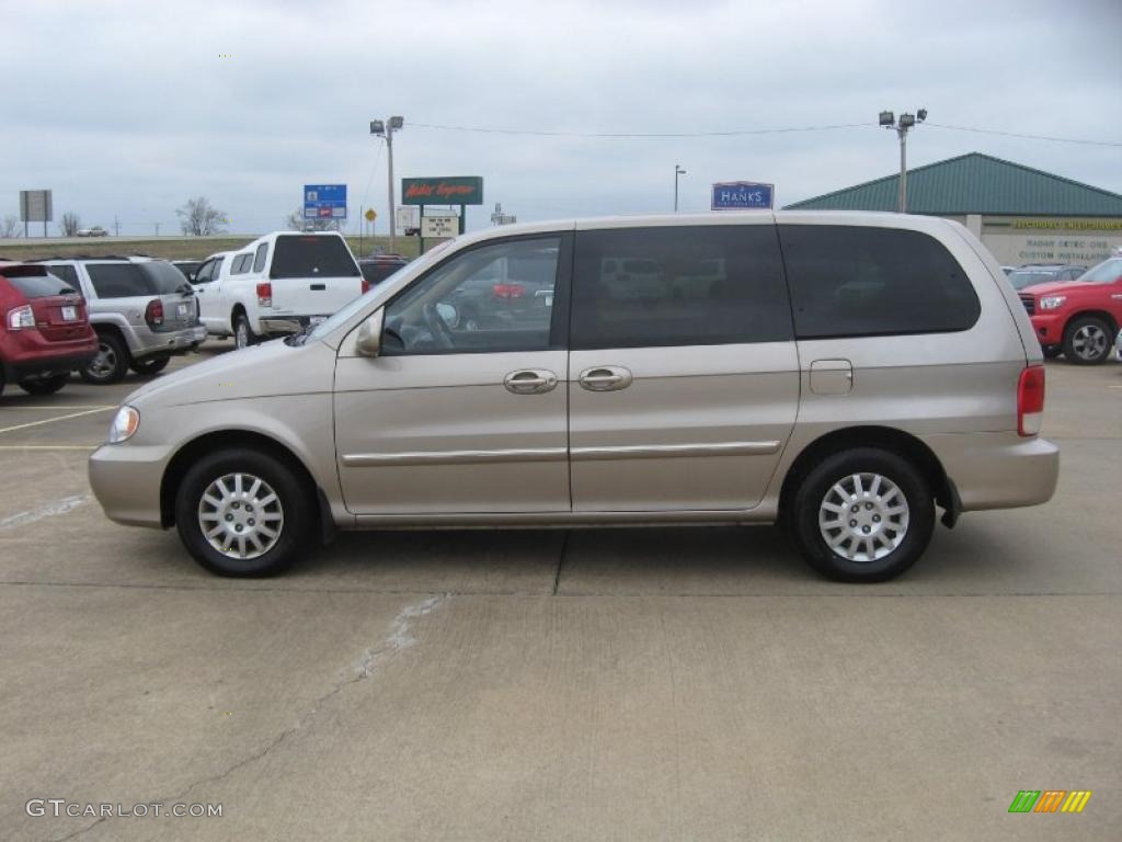 2002 Sedona EX - Silky Beige / Beige photo #4