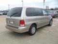 2002 Silky Beige Kia Sedona EX  photo #7