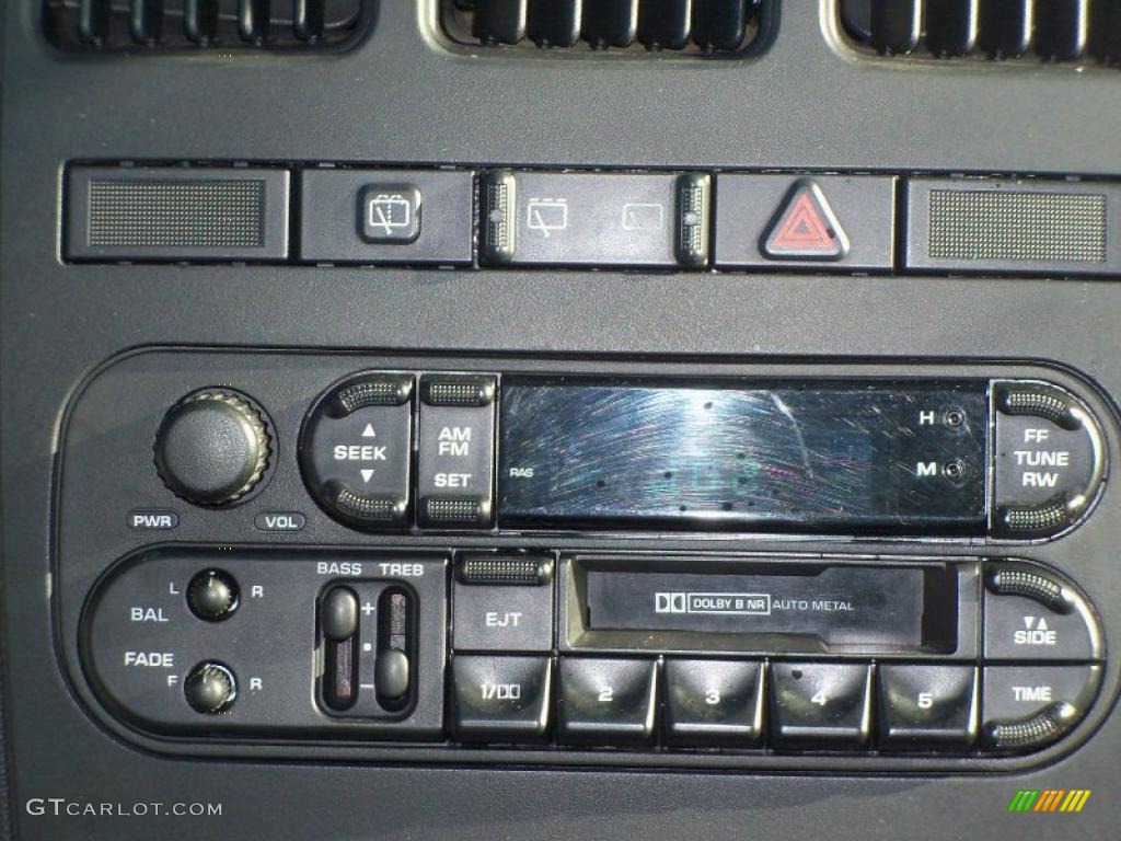 2001 Dodge Caravan SE Controls Photo #46389685