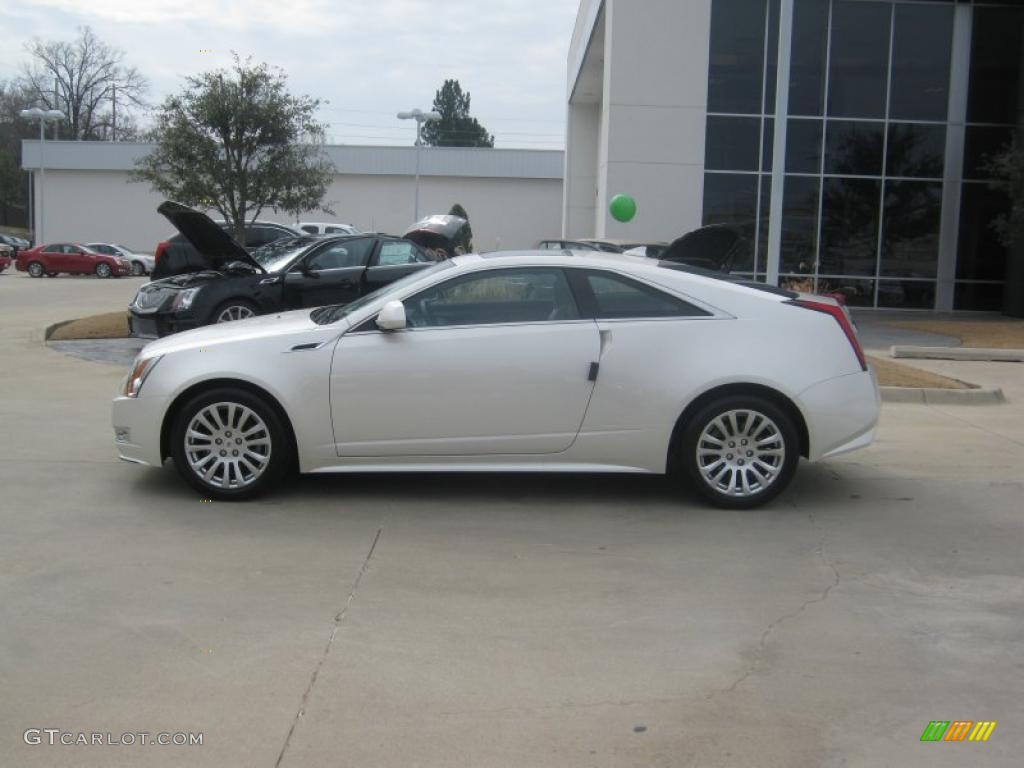 White Diamond Tricoat 2011 Cadillac CTS Coupe Exterior Photo #46391098