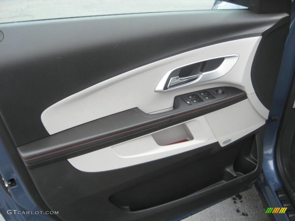 2011 Chevrolet Equinox LT Light Titanium/Jet Black Door Panel Photo #46391618