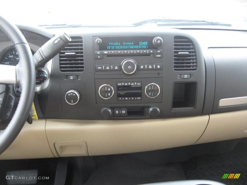 2011 Chevrolet Silverado 2500HD LT Crew Cab 4x4 Light Cashmere/Ebony Dashboard Photo #46391924