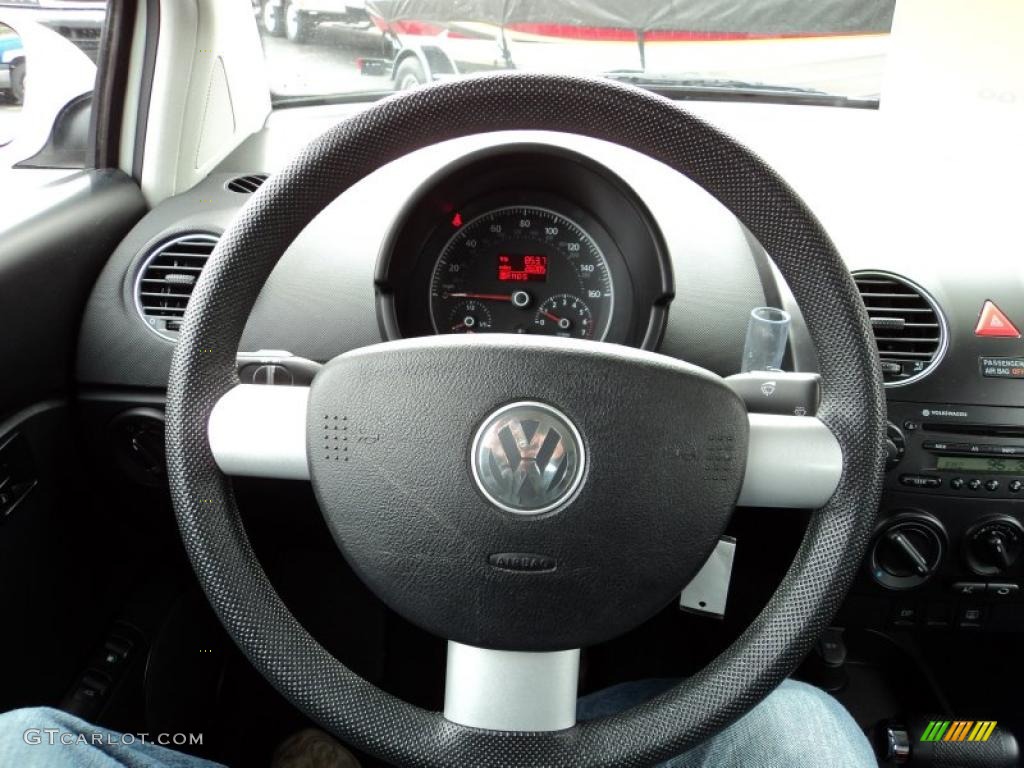 2010 Volkswagen New Beetle 2.5 Coupe Steering Wheel Photos