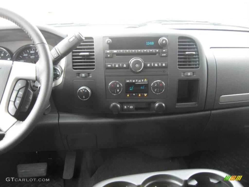 2011 Chevrolet Silverado 2500HD LT Crew Cab 4x4 Ebony Dashboard Photo #46392140