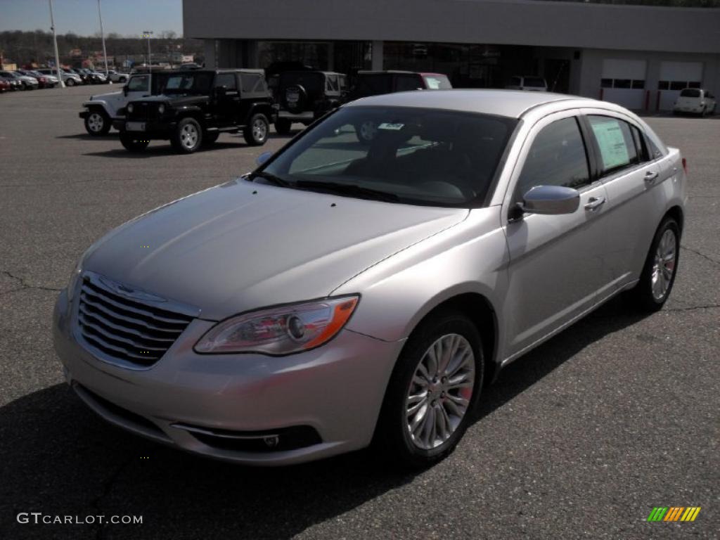 Bright Silver Metallic Chrysler 200