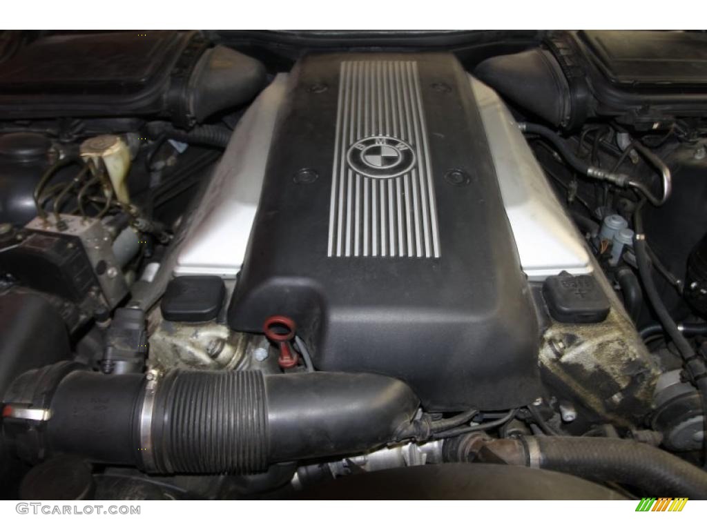 2000 BMW 5 Series 540i Sedan 4.4L DOHC 32V V8 Engine Photo #46394287