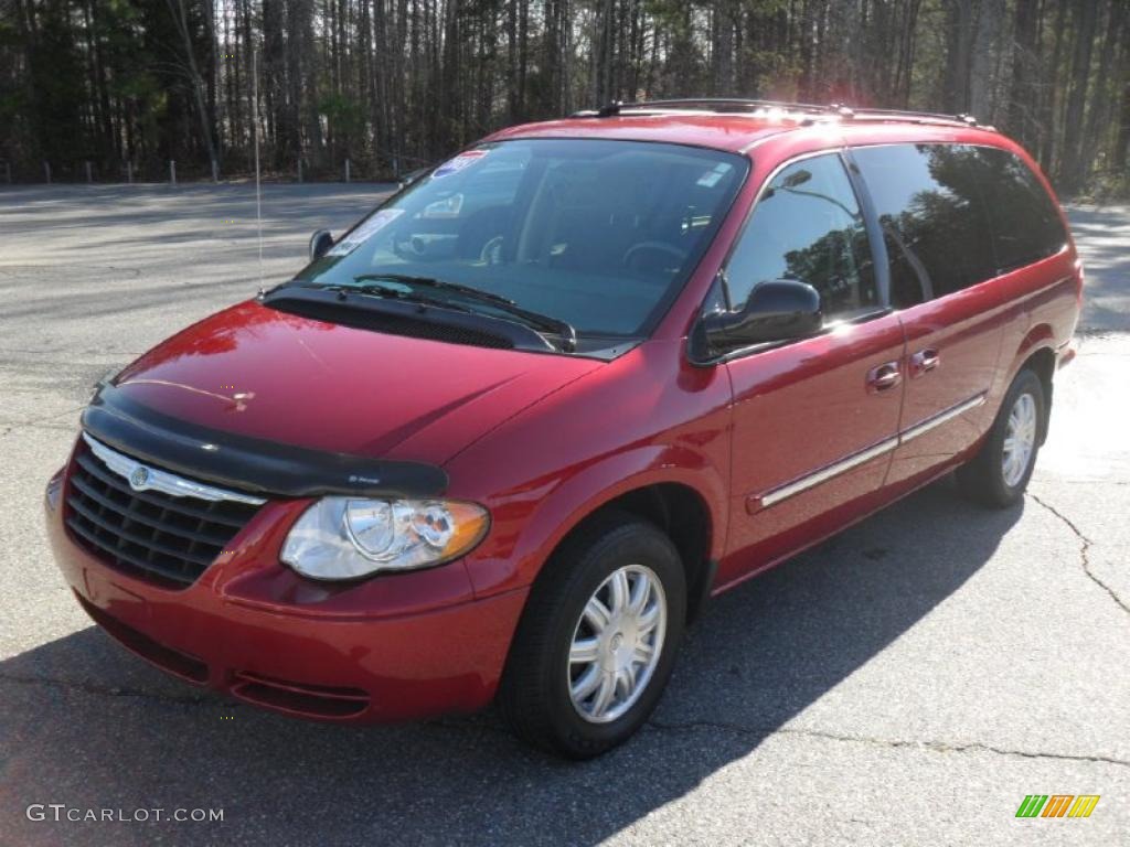 2005 Town & Country Touring - Inferno Red Pearl / Dark Khaki/Light Graystone photo #1