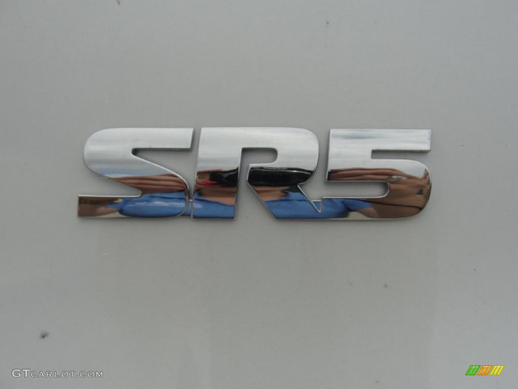 2011 4Runner SR5 - Blizzard White Pearl / Graphite photo #14
