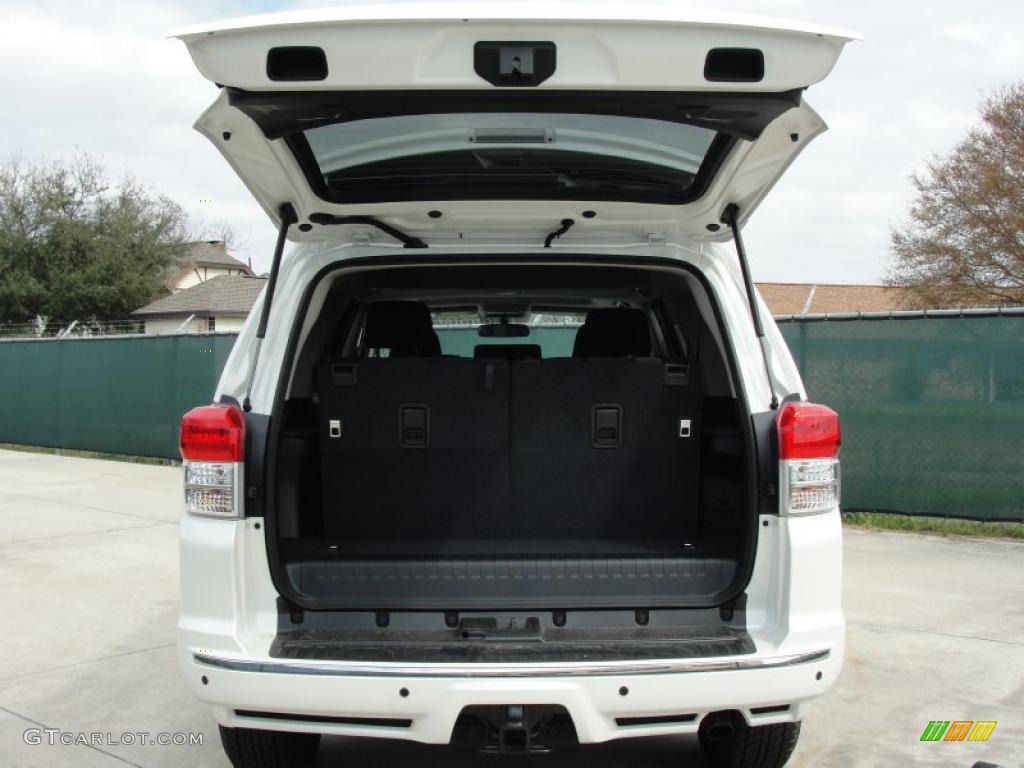 2011 4Runner SR5 - Blizzard White Pearl / Graphite photo #18